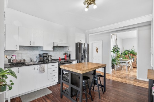 Logement - 1340  - 1344 Rue De La Pointe-Aux-Lièvres, Québec (La Cité-Limoilou), QC - Indoor Photo Showing Kitchen With Upgraded Kitchen