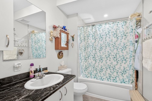Logement - 1340  - 1344 Rue De La Pointe-Aux-Lièvres, Québec (La Cité-Limoilou), QC - Indoor Photo Showing Bathroom