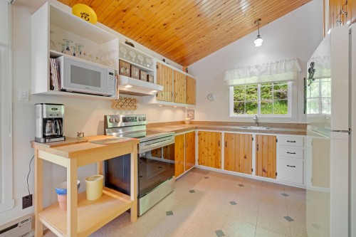 Cuisine - 358 Ch. Lapierre, Stratford, QC - Indoor Photo Showing Kitchen