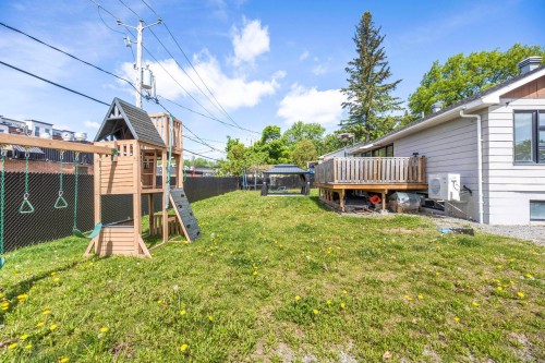 Cour - 295 Rue Sherbrooke, Sainte-Thérèse, QC 