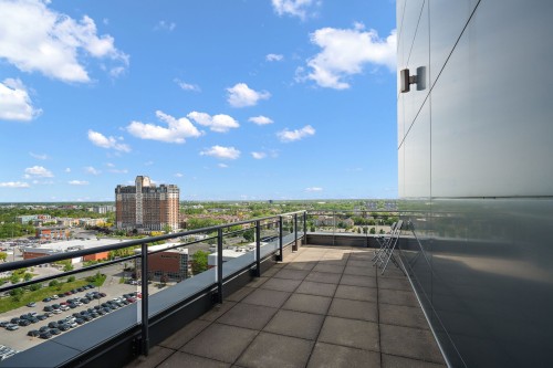 Patio - 303-1400 Rue Lucien-Paiement, Laval (Laval-Des-Rapides), QC 