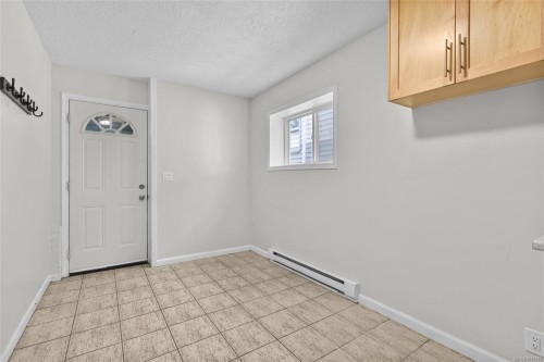 1575 Burton Ave, Victoria, BC 