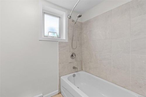 1575 Burton Ave, Victoria, BC 