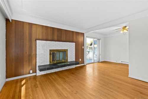 1575 Burton Ave, Victoria, BC 