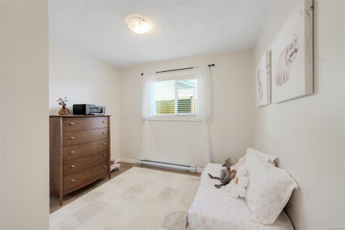9598 Epco Dr, Sidney, BC 