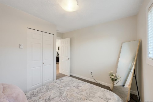 9598 Epco Dr, Sidney, BC 