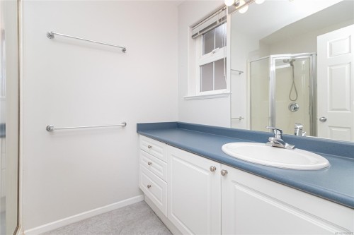 #13-1043 Caledonia Ave, Victoria, BC 