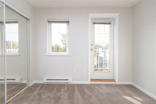#13-1043 Caledonia Ave, Victoria, BC 