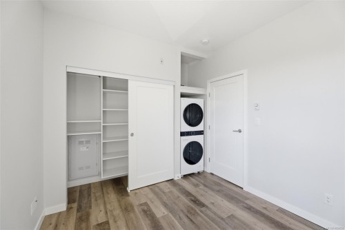 #303-1515 Redfern St, Victoria, BC - Indoor Photo Showing Other Room
