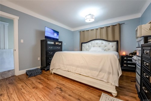 1661 Freeman Ave, Saanich, BC 