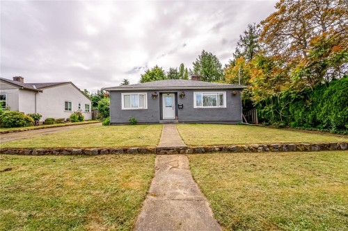 1661 Freeman Ave, Saanich, BC 