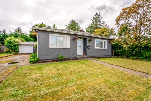 1661 Freeman Ave, Saanich, BC 