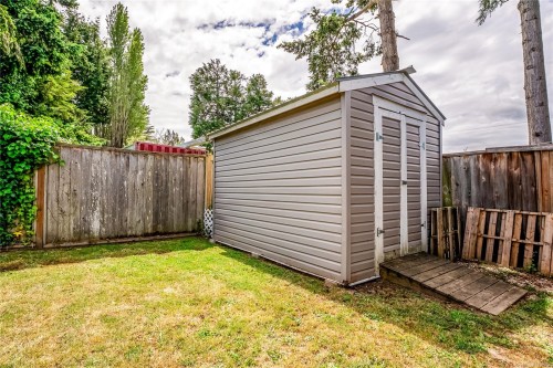 1661 Freeman Ave, Saanich, BC 