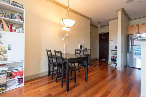 #202-1620 Mckenzie Ave, Saanich, BC 