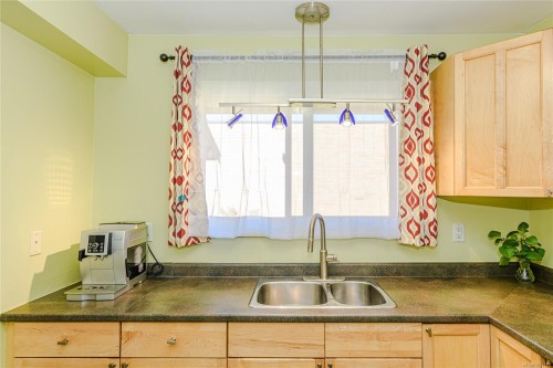 #5-1506 Admirals Rd, View Royal, BC 