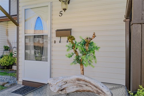 #5-1506 Admirals Rd, View Royal, BC 