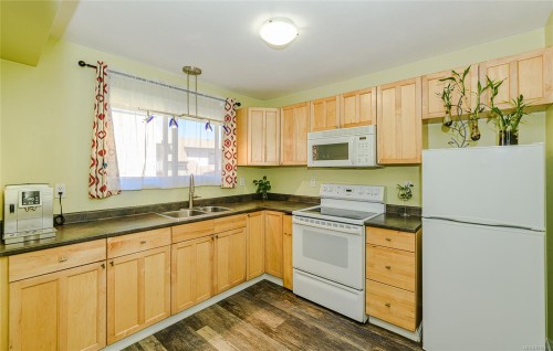 #5-1506 Admirals Rd, View Royal, BC 