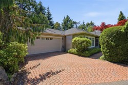 #3-118 Aldersmith Pl View Royal, BC V9A 7M9