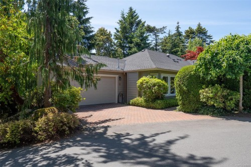 #3-118 Aldersmith Pl, View Royal, BC 