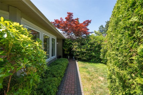#3-118 Aldersmith Pl, View Royal, BC 