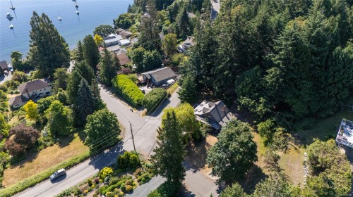 1038 Redcap St, Duncan, BC 
