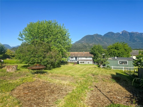 221 Spar St, Sayward, BC 