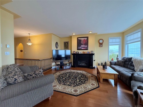 3264 Island Hwy South, Campbell River, BC 