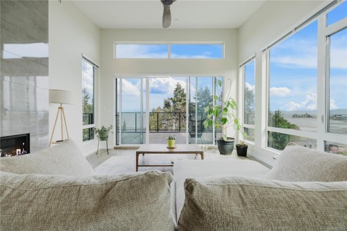 #402-100 Lombardy St  Parksville, BC V9P 0G4