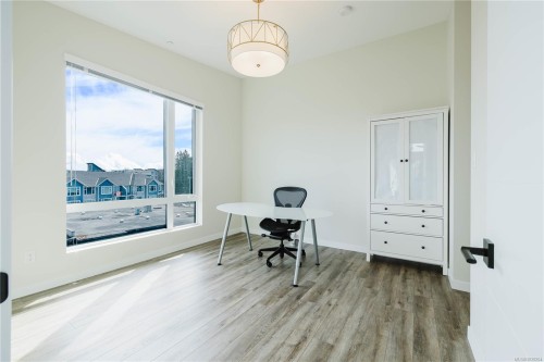 #402-100 Lombardy St, Parksville, BC 