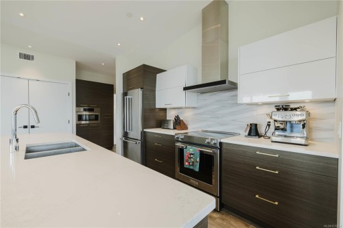 #402-100 Lombardy St, Parksville, BC 