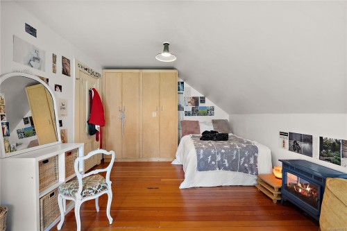 1736 Haultain St, Victoria, BC 