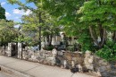 1736 Haultain St, Victoria, BC 
