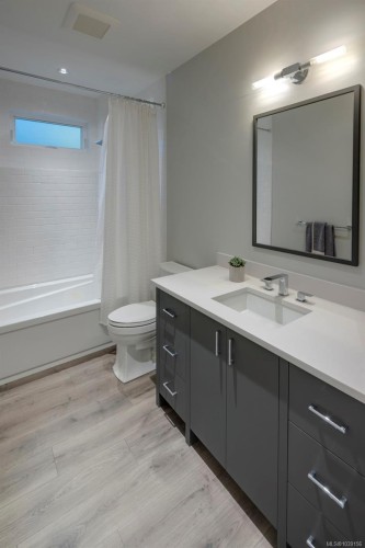 2571 Macdonald Dr West, Saanich, BC 