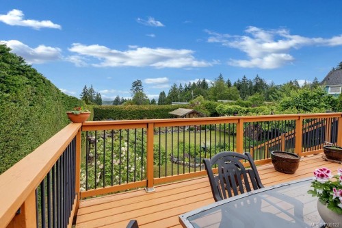 435 Davis Rd, Ladysmith, BC 