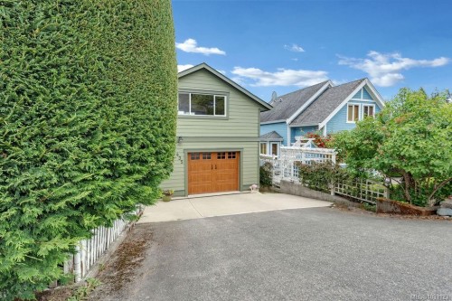 435 Davis Rd, Ladysmith, BC 