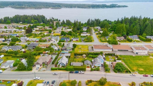 435 Davis Rd, Ladysmith, BC 