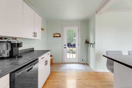 435 Davis Rd, Ladysmith, BC 