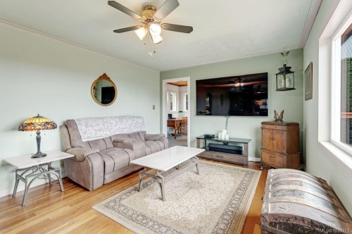 435 Davis Rd, Ladysmith, BC 