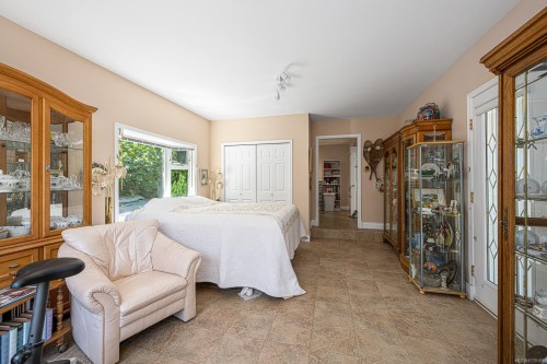 200 Crome Point Rd, Bowser, BC 
