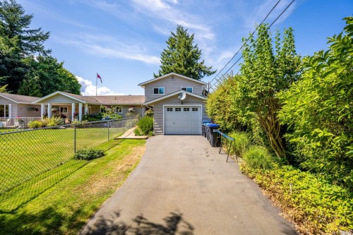 200 Crome Point Rd, Bowser, BC 