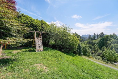 2056 Gladys Pl, Sooke, BC 