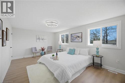 11 Wessenger Drive, Barrie, ON - Indoor Photo Showing Bedroom