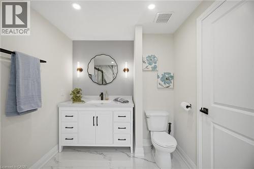 11 Wessenger Drive, Barrie, ON - Indoor Photo Showing Bathroom