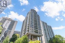 705 - 70 HIGH PARK AVENUE Toronto, ON M6P 1A1