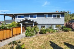 3236 Cedar Hill Rd Saanich, BC V8P 3Y3