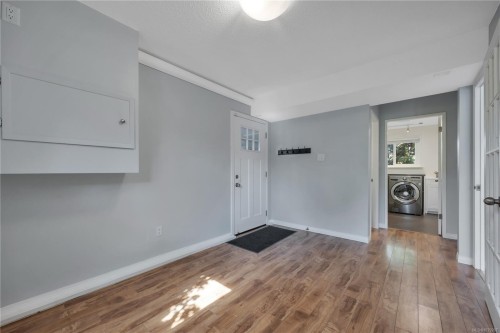 3236 Cedar Hill Rd, Saanich, BC 