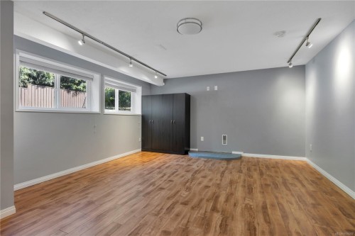3236 Cedar Hill Rd, Saanich, BC 