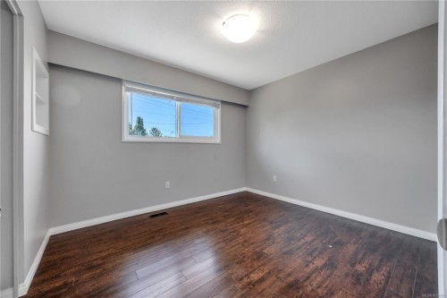 3236 Cedar Hill Rd, Saanich, BC 