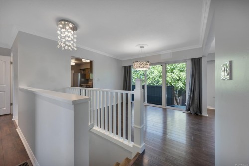 3236 Cedar Hill Rd, Saanich, BC 