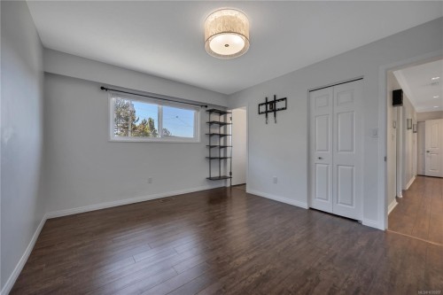 3236 Cedar Hill Rd, Saanich, BC 